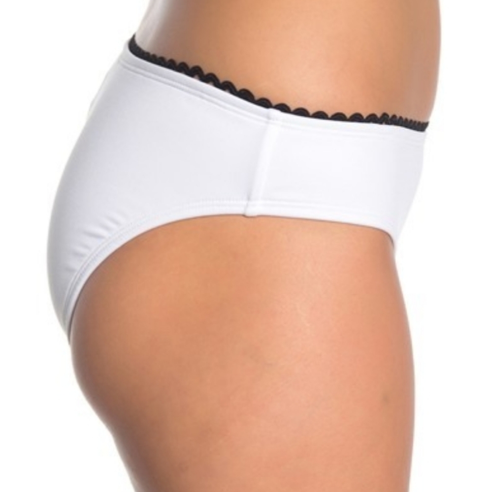 Scalloped Crochet Trim Hipster Bikini Bottoms